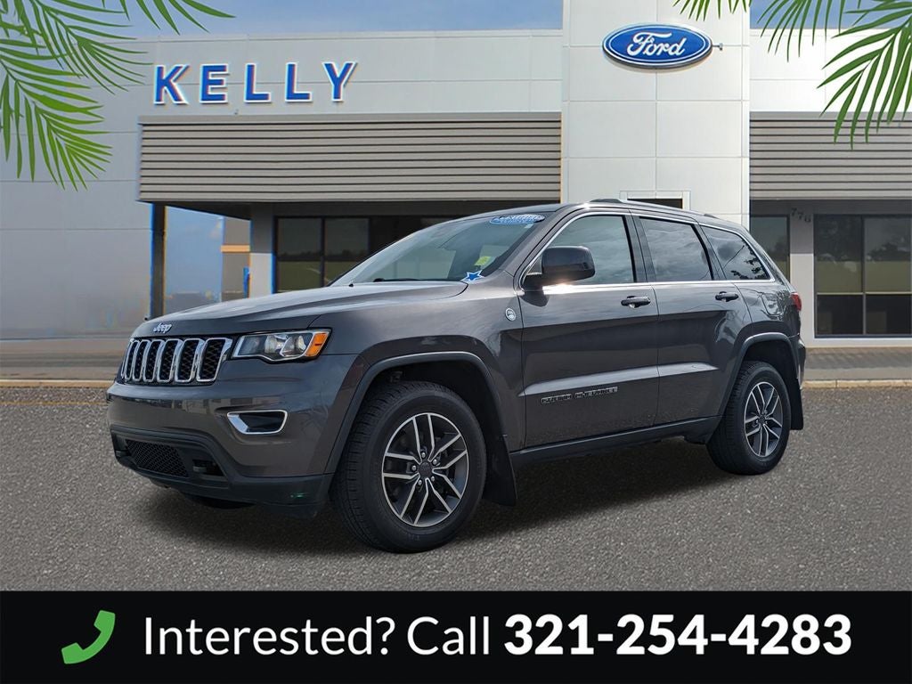 2020 Jeep Grand Cherokee Laredo preferred package & protech Package in Gray — front three-quarter view